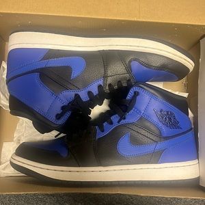 Air Jordan 1 Mid